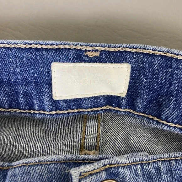 MOTHER The Runaway Weekender Jeans Women's Size 26 Flare Blue Distressed Denim - Picture 2 of 15